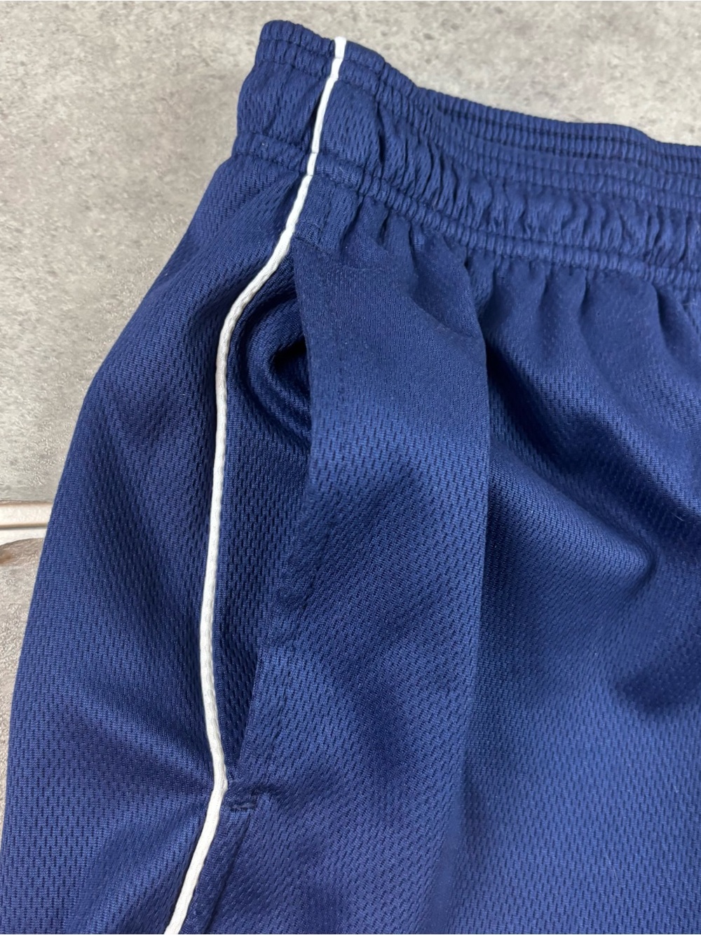 Blue athletic basketball reebok shorts - Picture 3 of 6